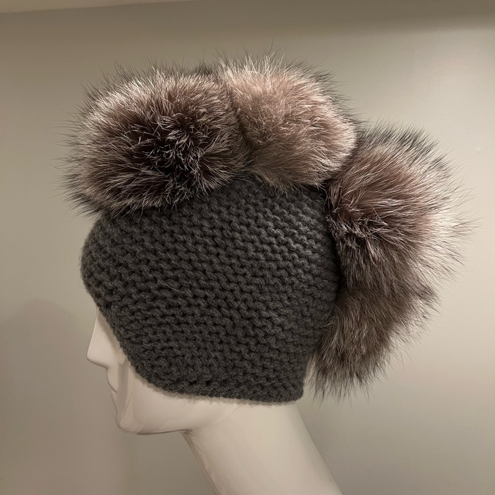 Thom Browne Mohawk Beanie Gray Cashmere Fur Pom Pom Luxury Streetwear Luxury Nwt — image 4 of 7